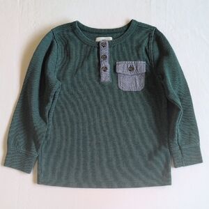 old navy green thermal knit long sleeve henley pocket shirt 4T toddler boys